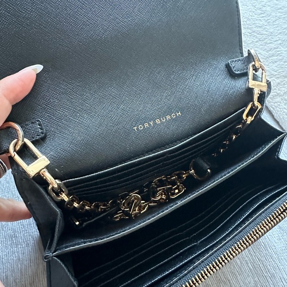 Tory Burch Leather Chain-Link Crossbody Bag - Picture 8 of 16